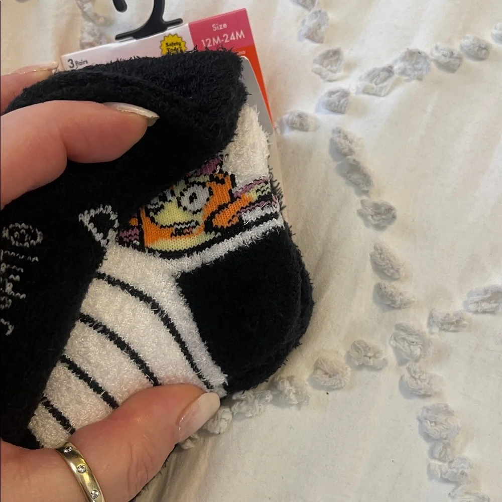 Disney Glow-in-the-Dark Socks - Bluey and Minnie mouse Black Purple nwt 6 pairs